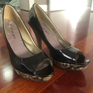 Madden Girl Black Peep Toe Pumps